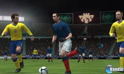 Nuevas imágenes de Pro Evolution Soccer 2011 3D