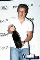 Fernando Alonso protagoniza Formula One 2003
