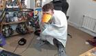 Untitled Goose Game: Un streamer se disfraza de ganso para jugar en directo