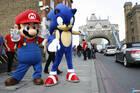 Sonic y Mario se pasean por Londres