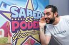 Dani Mateo pone voz al presentador de Saber es Poder: Generaciones