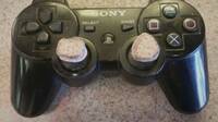 Alguien intent vender en GameStop un DualShock 3 con piedras en los sticks