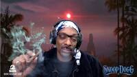 Snoop Dogg se droga y simula que juega durante un streaming de Twitch