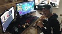 El jugador Mesut Özil blanco de las críticas por su adicción a Fortnite