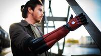 El brazo biónico Hero Arm de Open Bionics recibe el aspecto Venom Snake
