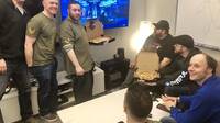 Fans envían pizzas a 343 Industries tras el anuncio de Halo: MCC en PC