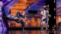 Contorsionistas parodian Mortal Kombat en el programa America's Got Talent