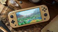 Os mostramos en detalle el nuevo y bonito modelo dorado de Switch Lite con temática de Zelda