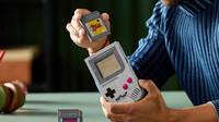 Ya es oficial: La nueva Game Boy de LEGO revela su precio y viene con dos sorpresas muy nostlgicas