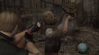 Un jugador de Resident Evil 4 acaba con el hombre de la motosierra usando una puerta