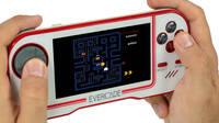 Evercade, la consola portátil retro con cartuchos, ya puede reservarse