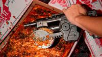 Es el objeto para coleccionistas de Gears of War m�s extra�o y se agot� en horas: un Lancer cortapizzas