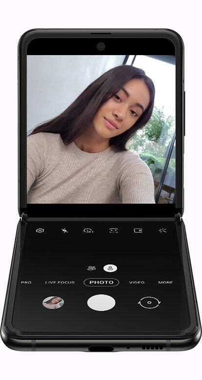 Samsung Galaxy Z Flip, el nuevo m�vil plegable que recuerda a Nintendo DS y GBA SP Imagen 2