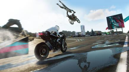 Las motos son una adici�n divertida, aunque necesitamos algo de tiempo para hacernos a ellas.