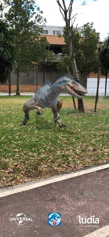 El modo de realidad aumentada nos permite hacer distintas instant�neas con nuestros dinosaurios preferidos.