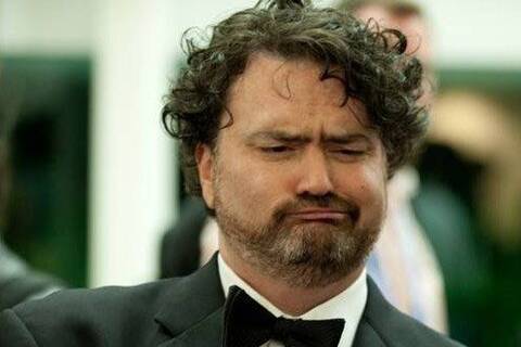 Escrito y dirigido por Tim Schafer