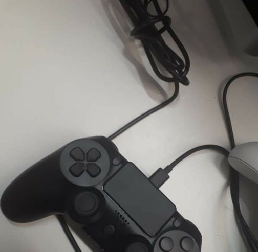 PS5: Se filtran nuevas fotografas del mando y el kit de desarrollo Imagen 3