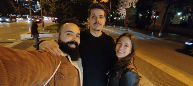 De izquierda a derecha: Gabriel Granda, diseñador de sonido en Nomada Studio; Rubén Rincón, director de audio en Nomada Studio y Mirella Díez