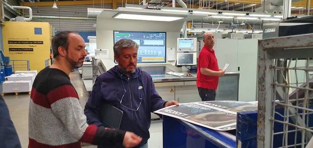 'Marcos y yo fuimos en abril de 2019 a una imprenta, mirando precios y procesos para el proyecto de revista que teníamos en marcha', dice Sanz de esta imagen.