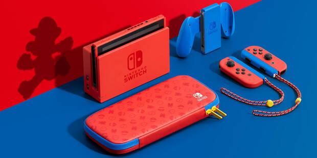 Consola Nintendo Switch edicin Mario con sus Joy-Con y funda.