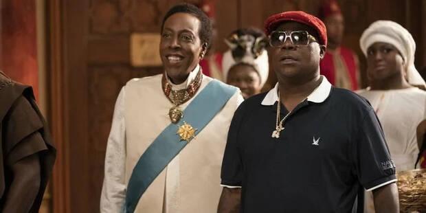 Arsenio Hall entre los miembros del reparto de El Pr�ncipe de Zamunda 2
