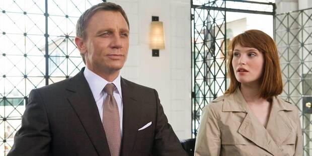 Gemma Artenton y Daniel Craig en Quantum of Solace