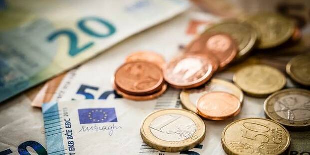 Dinero en Espa�a