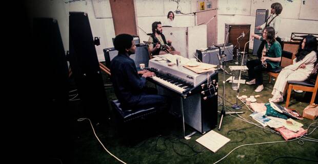 The Beatles grabando