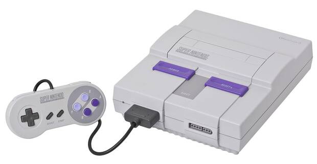 La SNES americana era fea como un demonio. Menuda bala esquivamos los europeos�