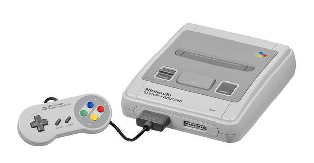 Super Famicom: la SNES japonesa. Gris, redonda, elegante.