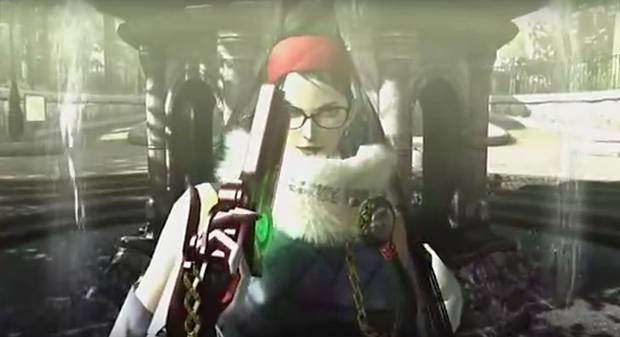 Imagen de una versión en desarrollo, con una Bayonetta que viste un traje totalmente diferente.