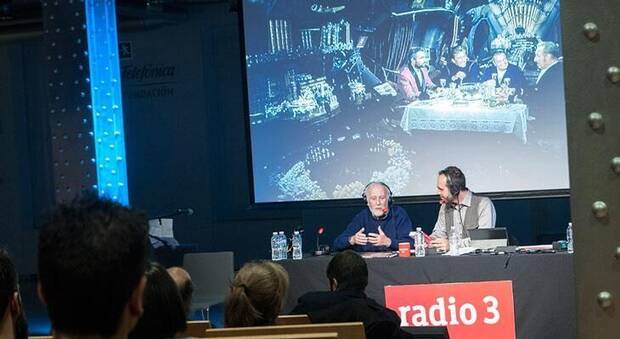 Santiago Bustamante, el hombre que hackea tu cerebro desde la radio Imagen 3