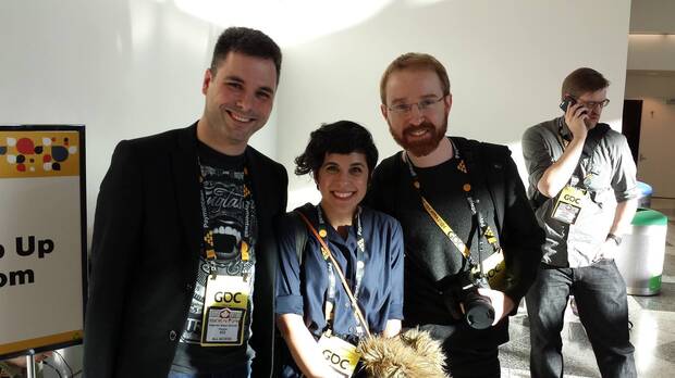 Arque con el director de 'Life is Strange', Michel Koch y Ashly Burch, voz de Chloe.