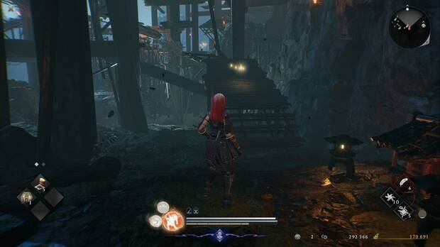 Nioh 3 - La causa del tigre, rampa para subir por las vigas de los cimientos del castillo