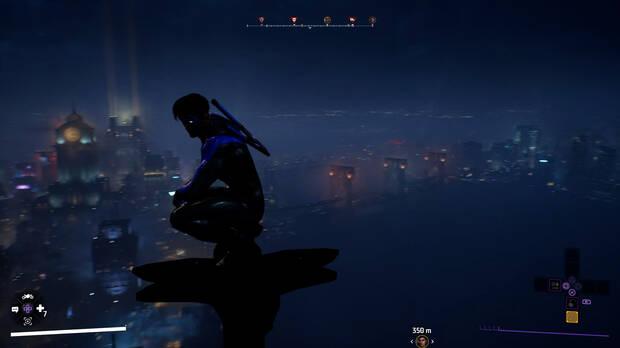 Exploramos Gotham sin ninguna transición. Solo hay breves tiempos de carga al entrar y salir del Campanario y al acceder a los niveles lineales.