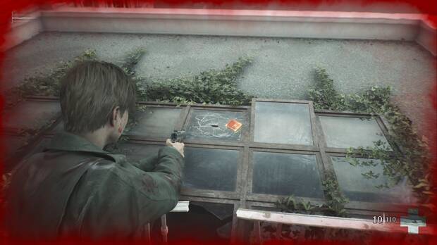 Silent Hill 2 Remake - Hotel Lakeview: abrelatas sobre uno de los cristales del Restaurante Lake Shore al que se puede disparar desde la 217
