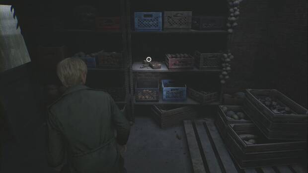 Silent Hill 2 Remake - Hotel Lakeview: atisbo #25 en la Despensa de la zona de empleados