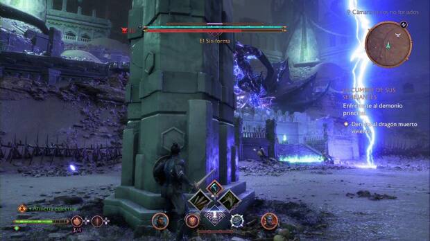 Dragon Age: The Veilguard - La cumbre de sus semejantes: Rook se esconde tras una columna para evitar el ataque de El Sin Forma