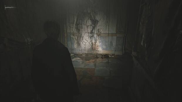 Silent Hill 2 Remake - Apartamentos Blue Creek: pared rompible en la habitación 206