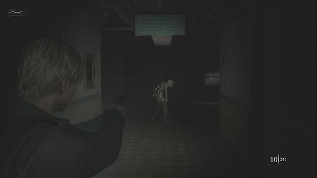 Silent Hill 2 Remake - Hospital Brookhaven: enfermera en la segunda planta del hospital