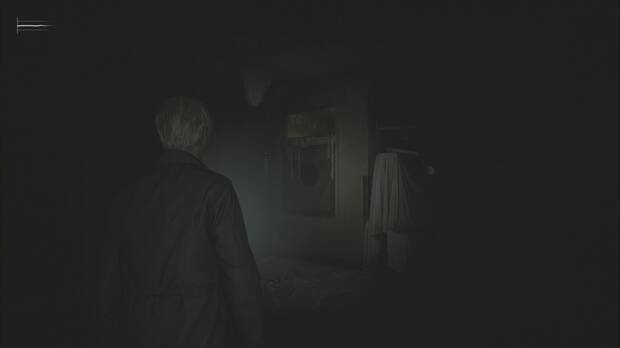 Silent Hill 2 Remake - Hospital Brookhaven: espacio abierto cerca del techo en la habitación L1