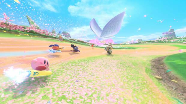 Este nuevo Kirby tiene carreras, y son tan ca�ticas como divertidas, adem�s de muy originales.