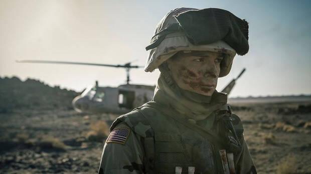 Tom Holland es Nico Walker en la pelcula Cherry