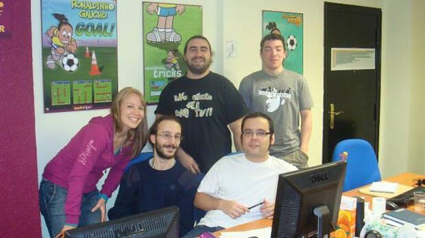 González, con los equipos de game design y marketing de LemonQuest.