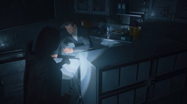 Alan Wake 2 - Scratch: Casey entrega un fusible a Saga