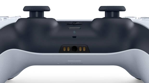 DualSense, el mando de PS5, que ya es compatible con Linux.