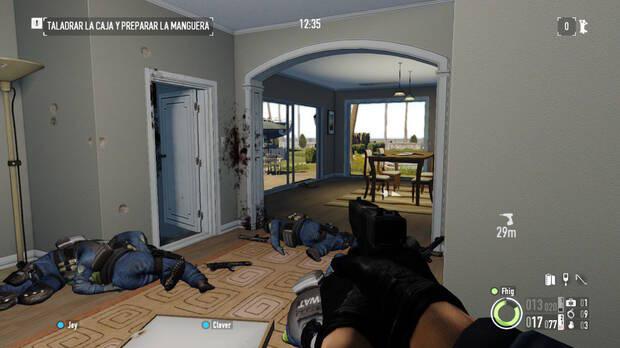 Aunque sea una versión un tanto desactualizada, el juego tiene más de 50 misiones y multitud de armas y máscaras para desbloquear.