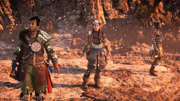 La relaci�n de Aloy con sus compa�eros es uno de los grandes ejes sobre los que gira la narrativa del juego.