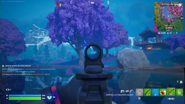 Fortnite Battle Royale - Jugador abatiendo a otro usando un arma que permite disparar y moverse en primera persona