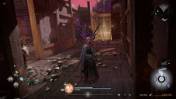 Nioh 3 - Un final siniestro, veta espiritual en el pasillo de uno de los edificios donde aparece el espectro de Kunimatsu